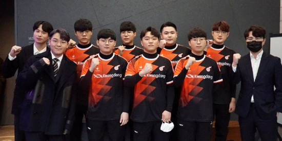 与球队真实 与球队真实